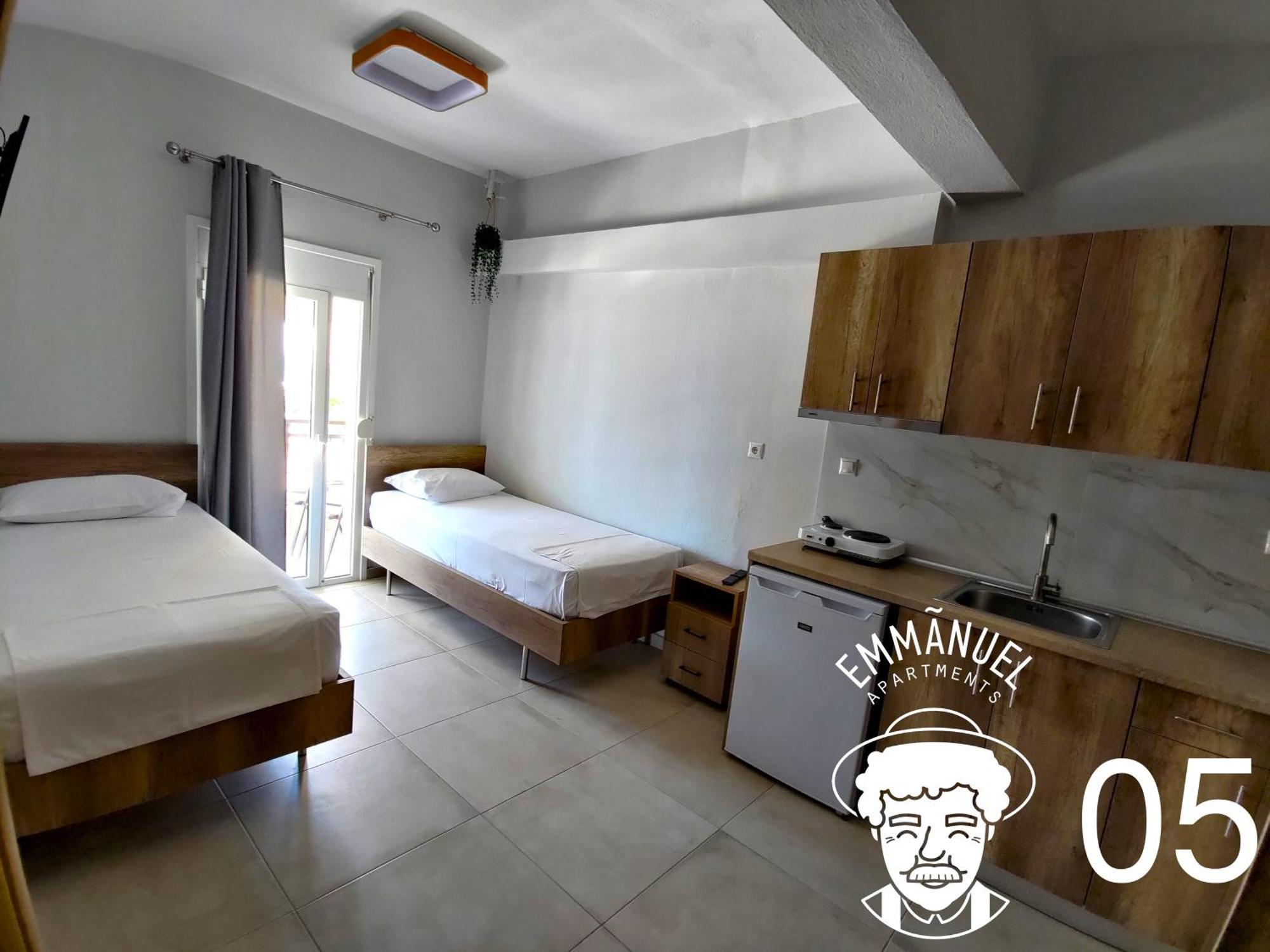 Emmanuel Apartments Paralia Katerinis Ngoại thất bức ảnh